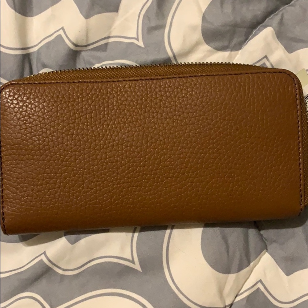 Brown Leather Fossil wallet - brand new  full size - Picture 2 of 7